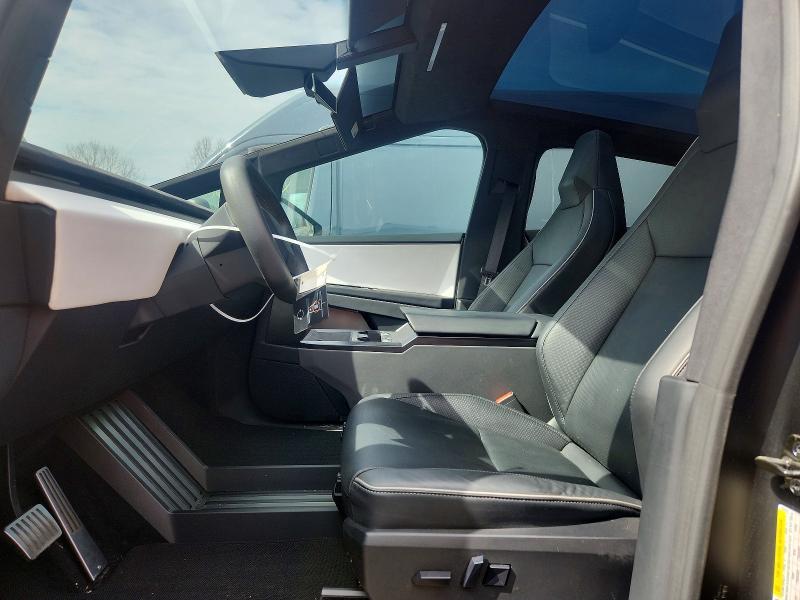 2024 Tesla Cybertruck Cyberbeast