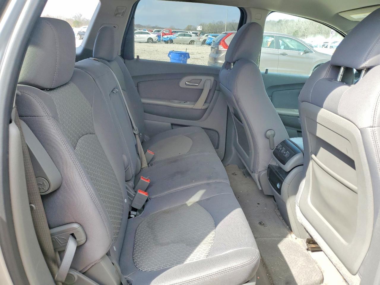 2010 Chevrolet Traverse ls