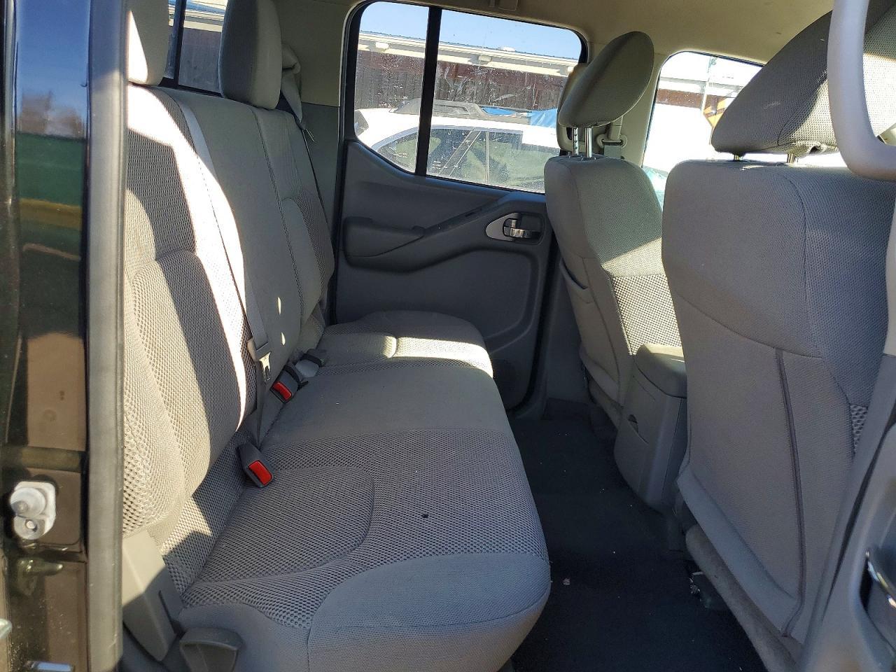 2020 Nissan Frontier SV