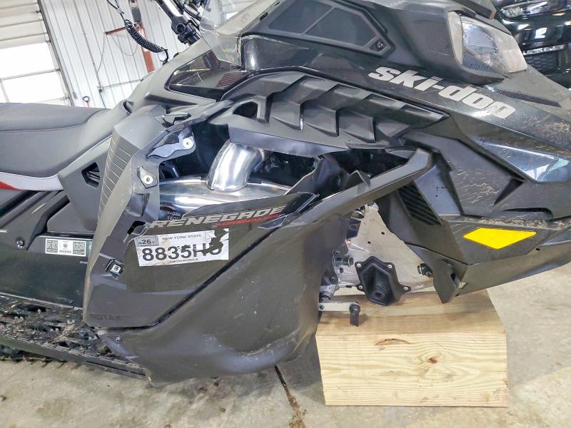 2025 Skidoo Renegade ADR W/ENDUR