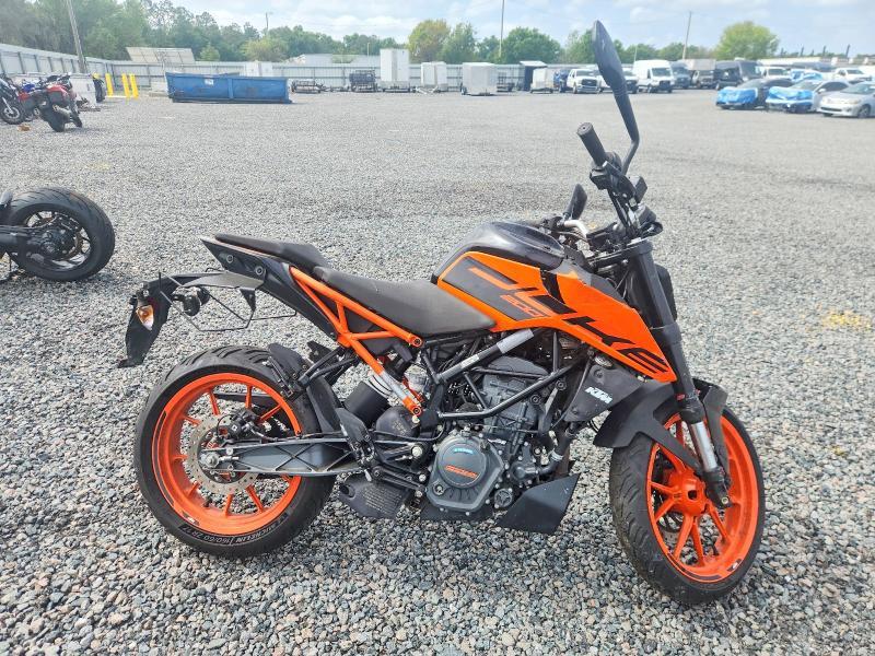 2023 KTM 200 Duke