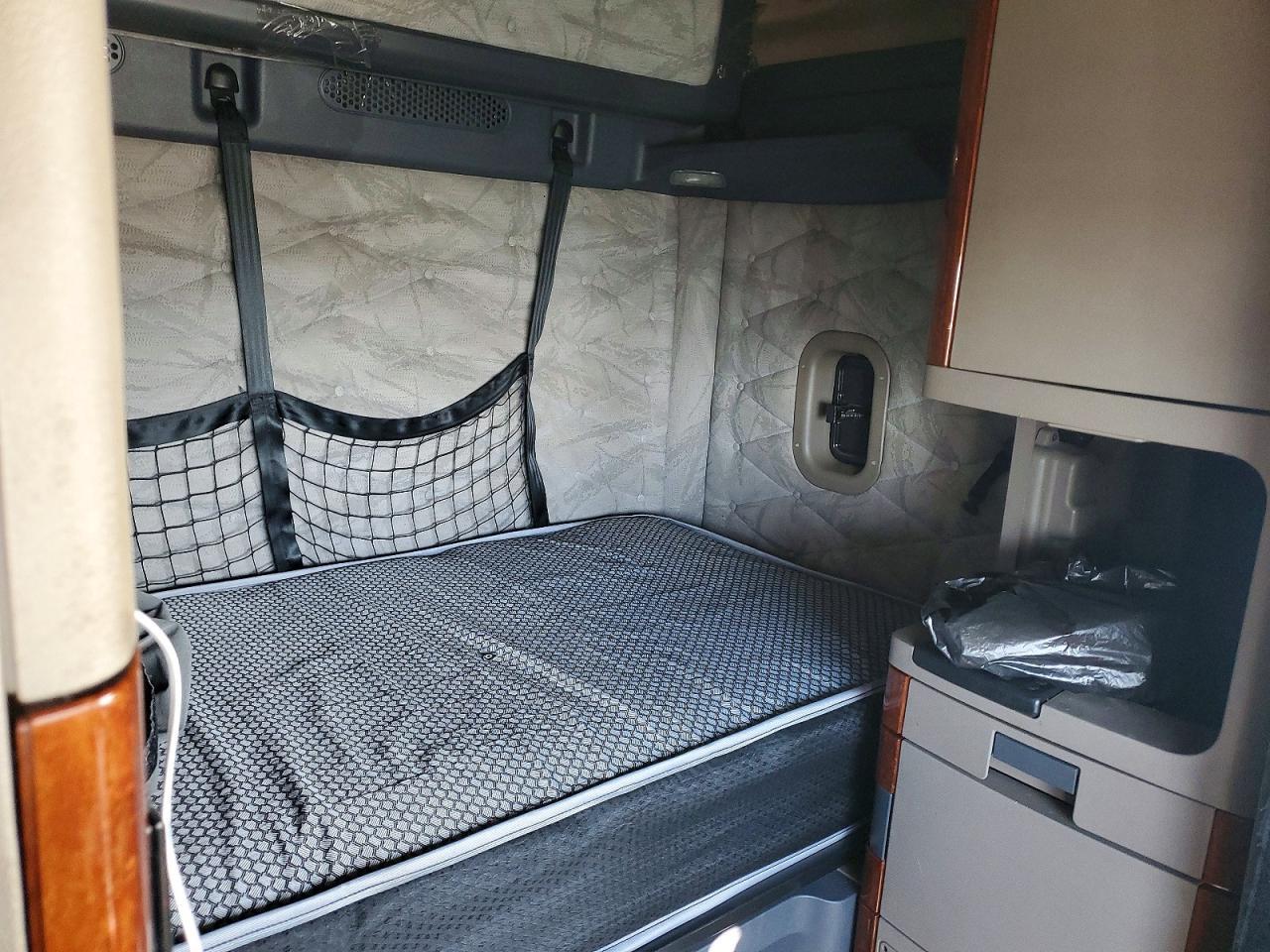 2019 Freigliner 2019 Freightliner Cascadia 125 Semi Truck