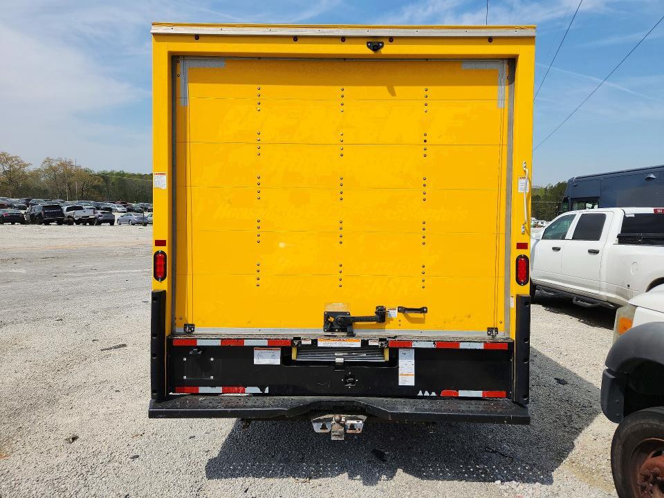 2022 GMC Savana BOX Truck