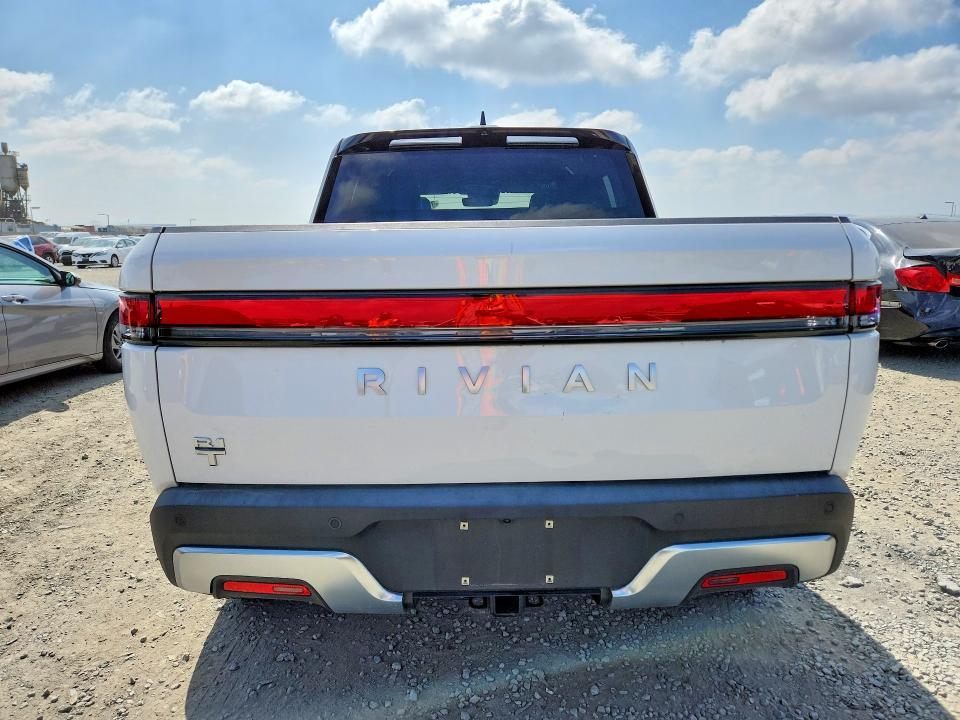 2024 Rivian R1T Adventure