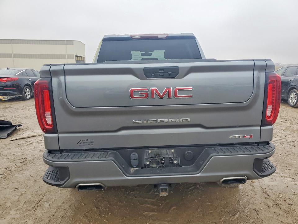 2021 GMC Sierra K1500 AT4