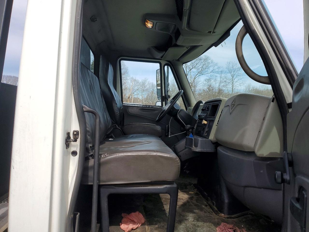 2009 International 4300 Rollback TOW Truck