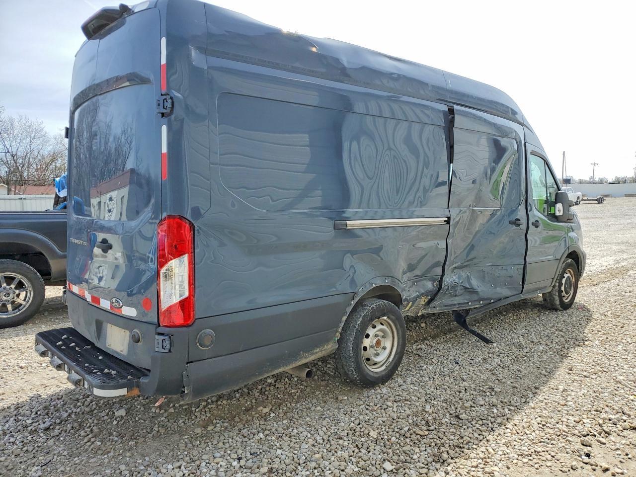 2021 Ford Transit T-250