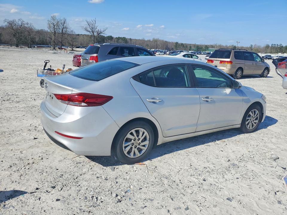 2018 Hyundai Elantra se