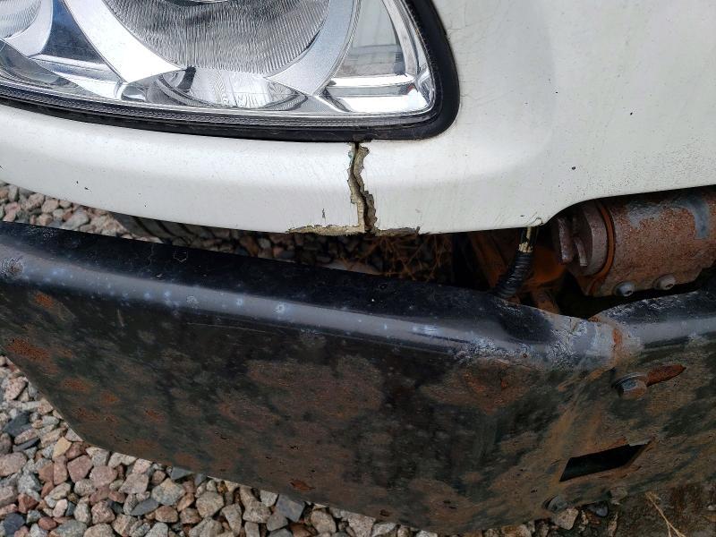 2015 Kenworth T440 Semi Truck