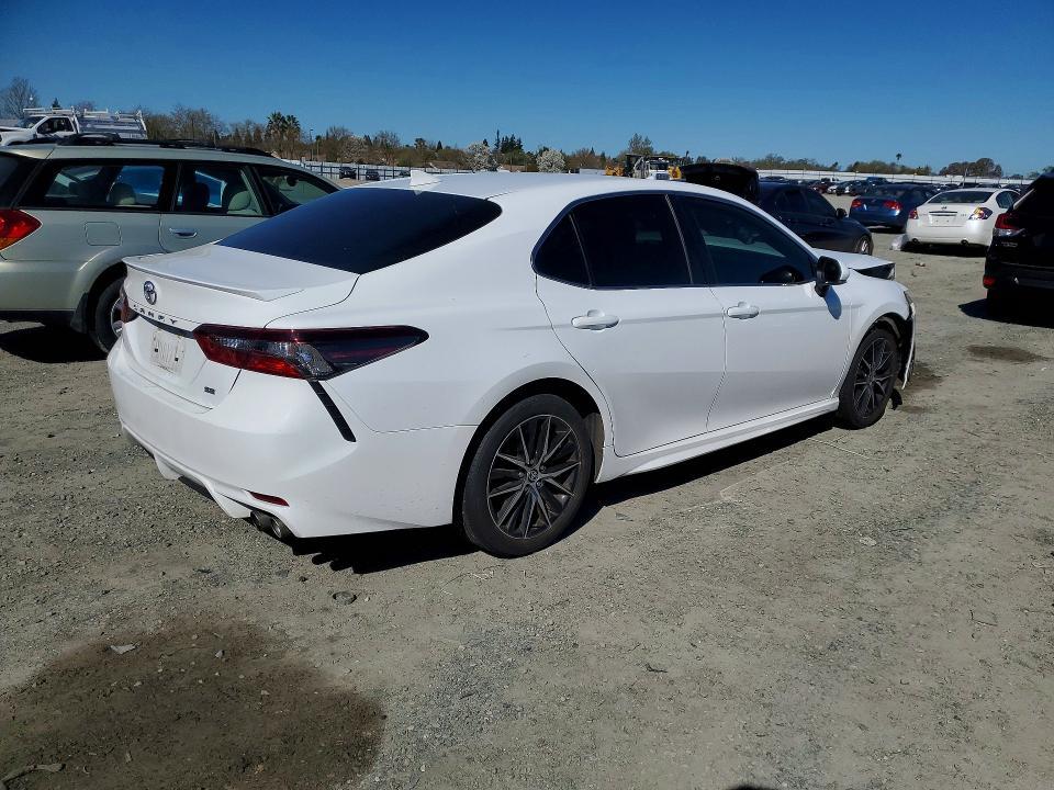 2023 Toyota Camry se