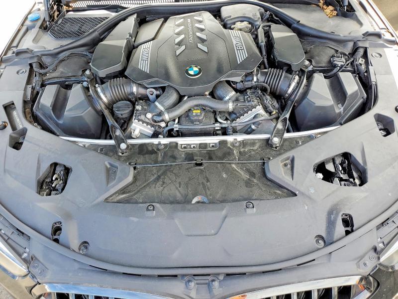 2022 BMW M850xi