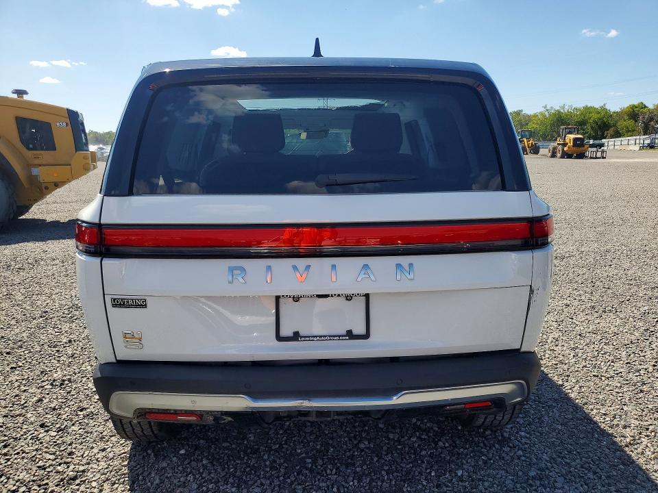 2023 Rivian R1S Adventure