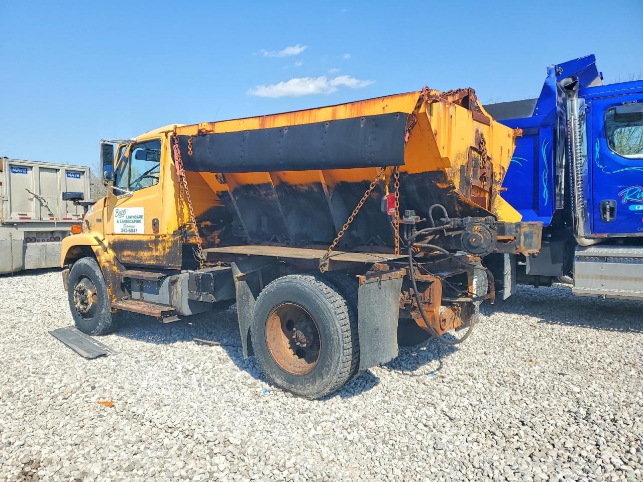 2000 Freightliner Medium Conventional FL70