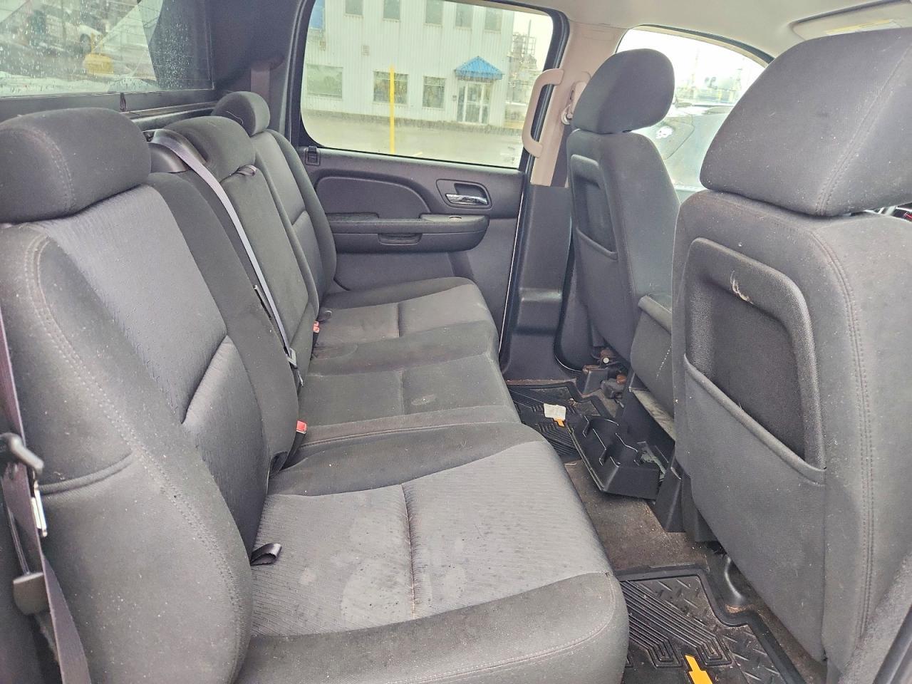 2011 Chevrolet Avalanche LS