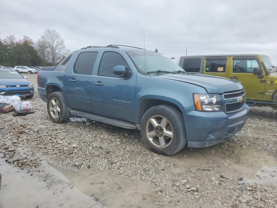 2011 Chevrolet Avalanche LS