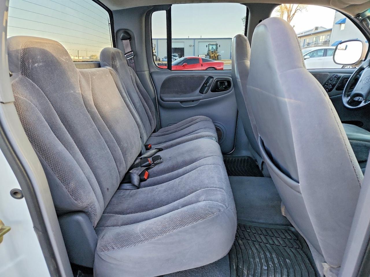 2000 Dodge Dakota Quattro