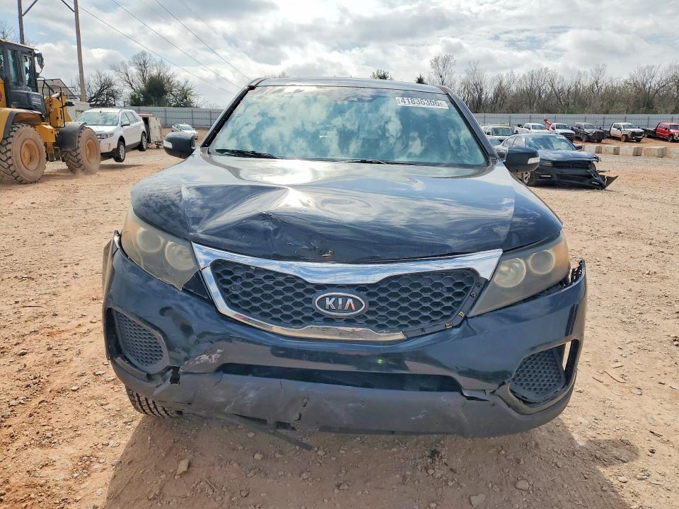 2011 KIA Sorento lx