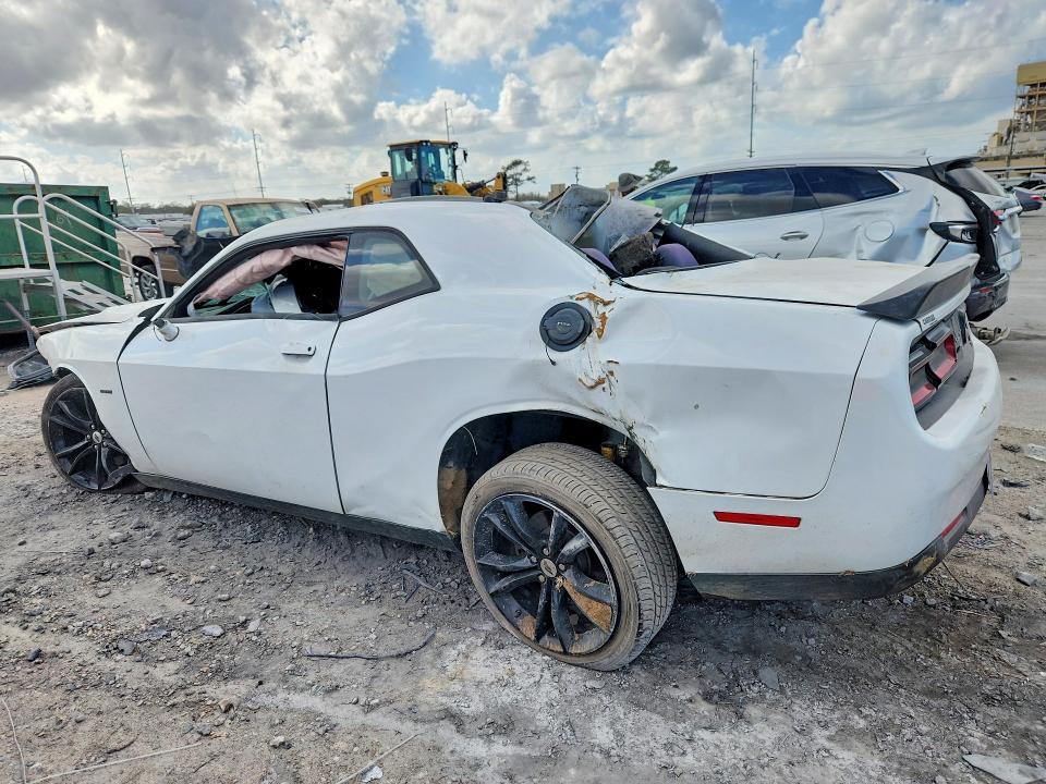 2018 Dodge Challenger r
