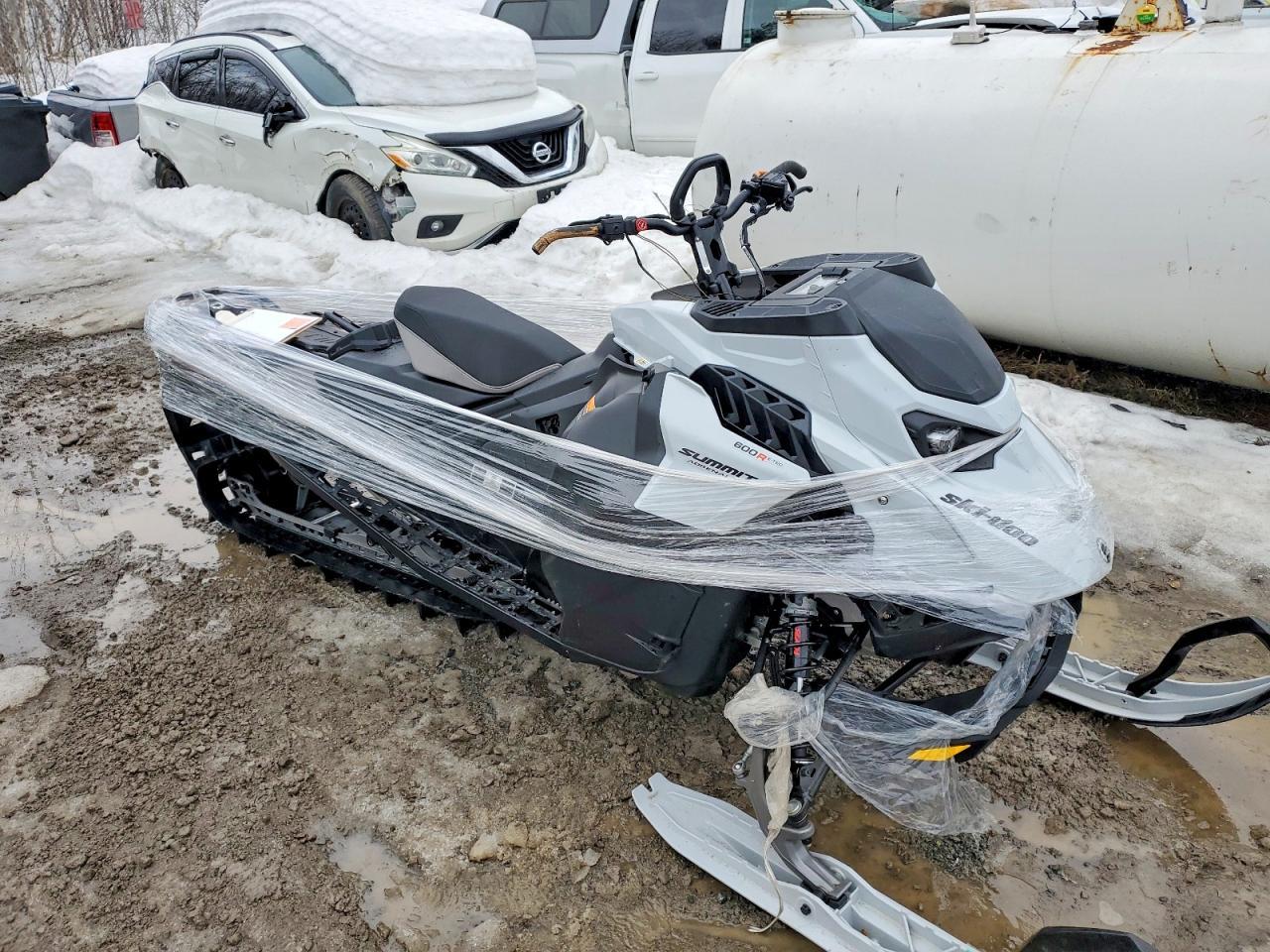 2026 Skidoo Summit Adrenaline 600R RER