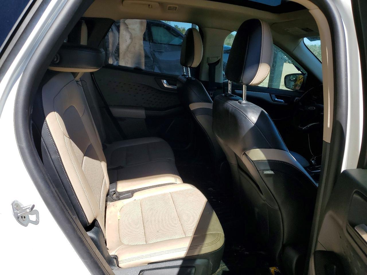 2020 Ford Escape sel