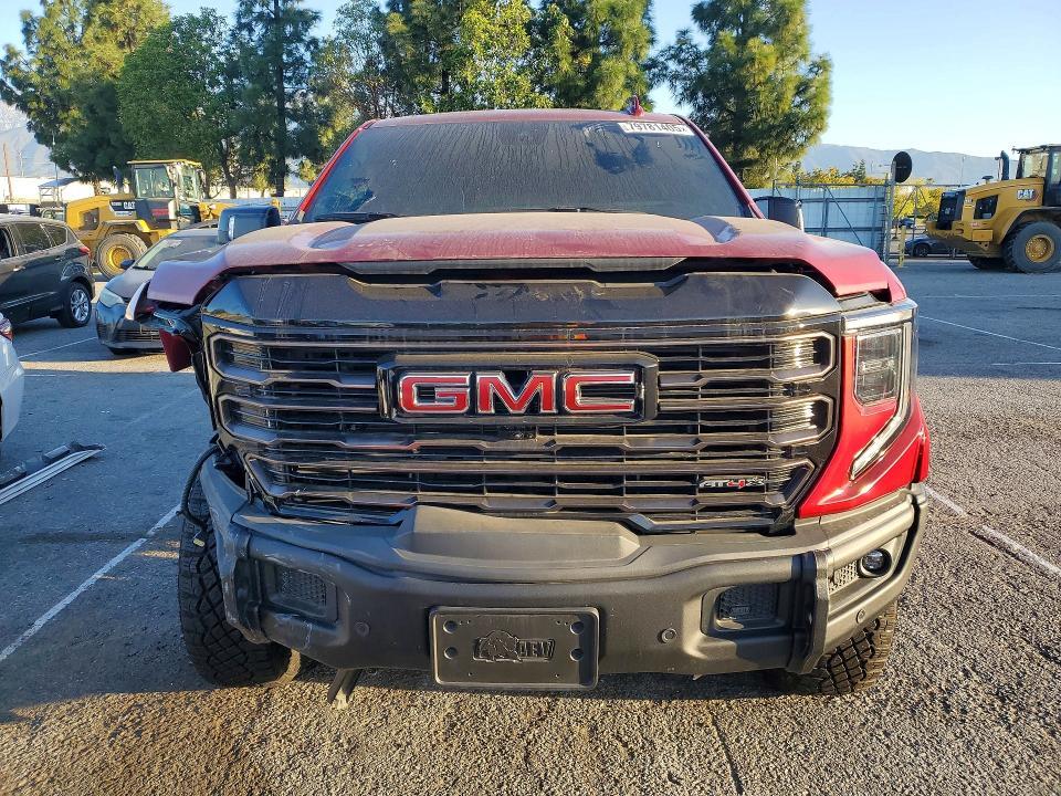2025 GMC Sierra K1500 AT4X