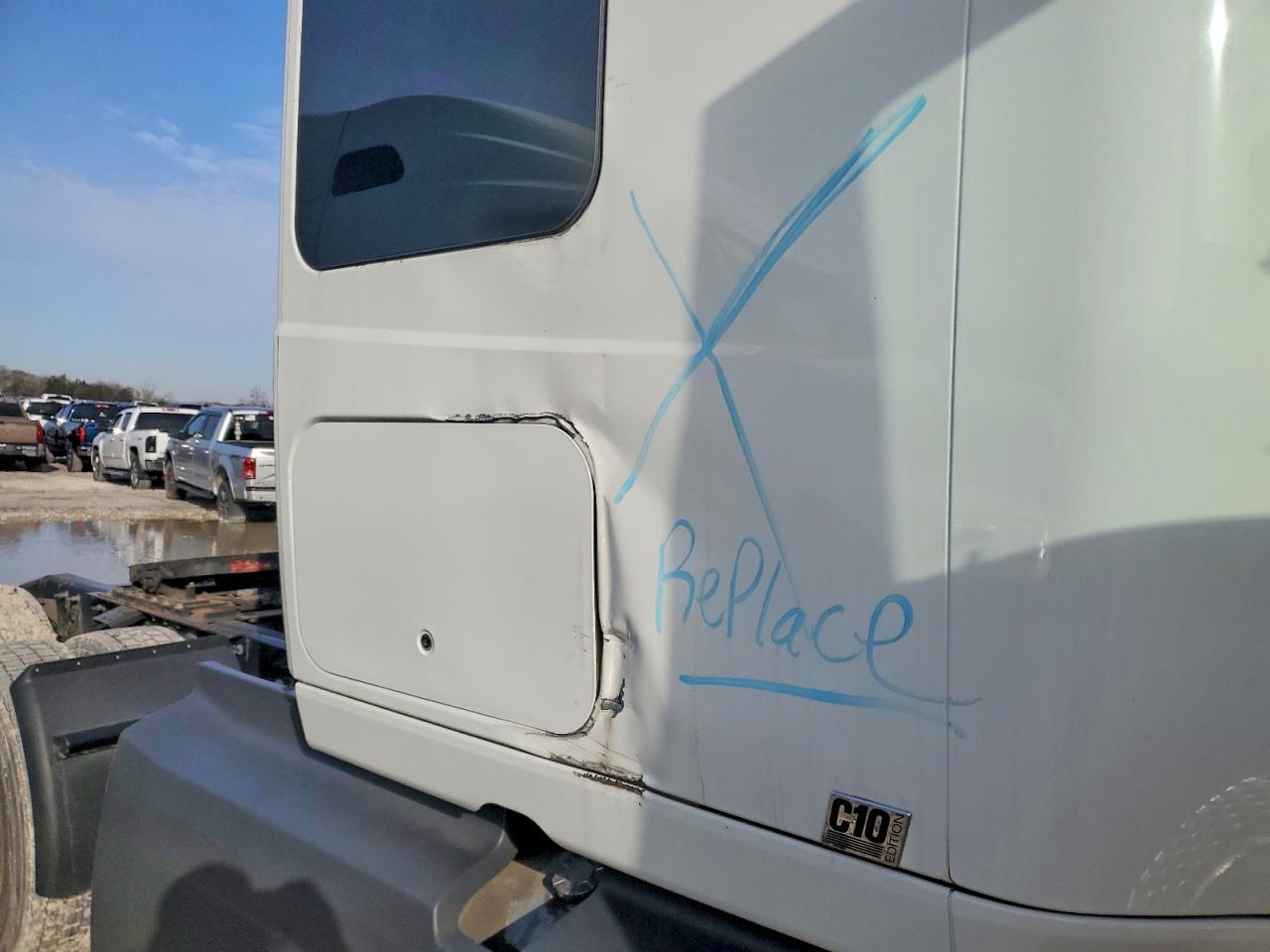 2022 International LT625-Semi Truck