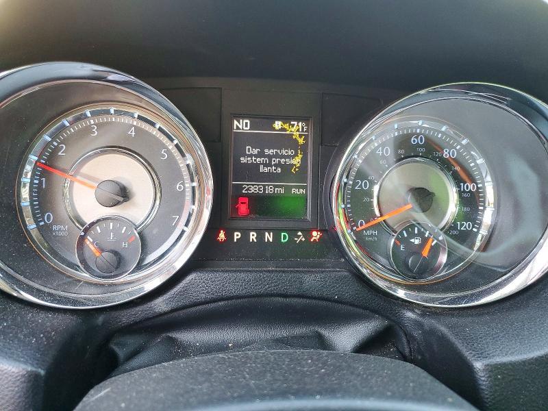 2012 Chrysler Town & Country Touring l
