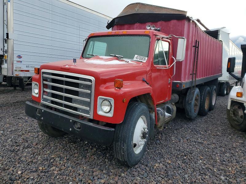 1984 International F1954 Grain Truck