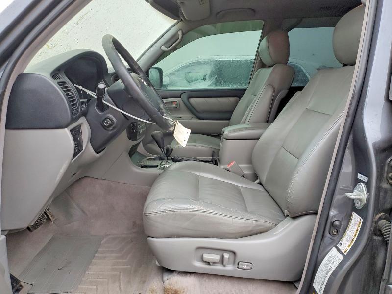 2004 Toyota Land Cruiser Base