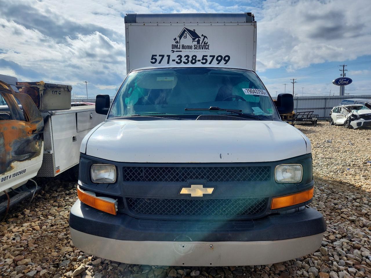 2016 Chev Rolet Express BOX Truck