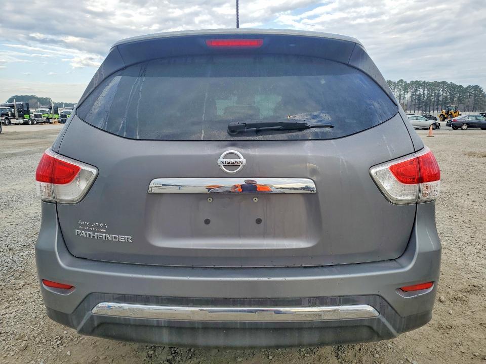 2016 Nissan Pathfinder s