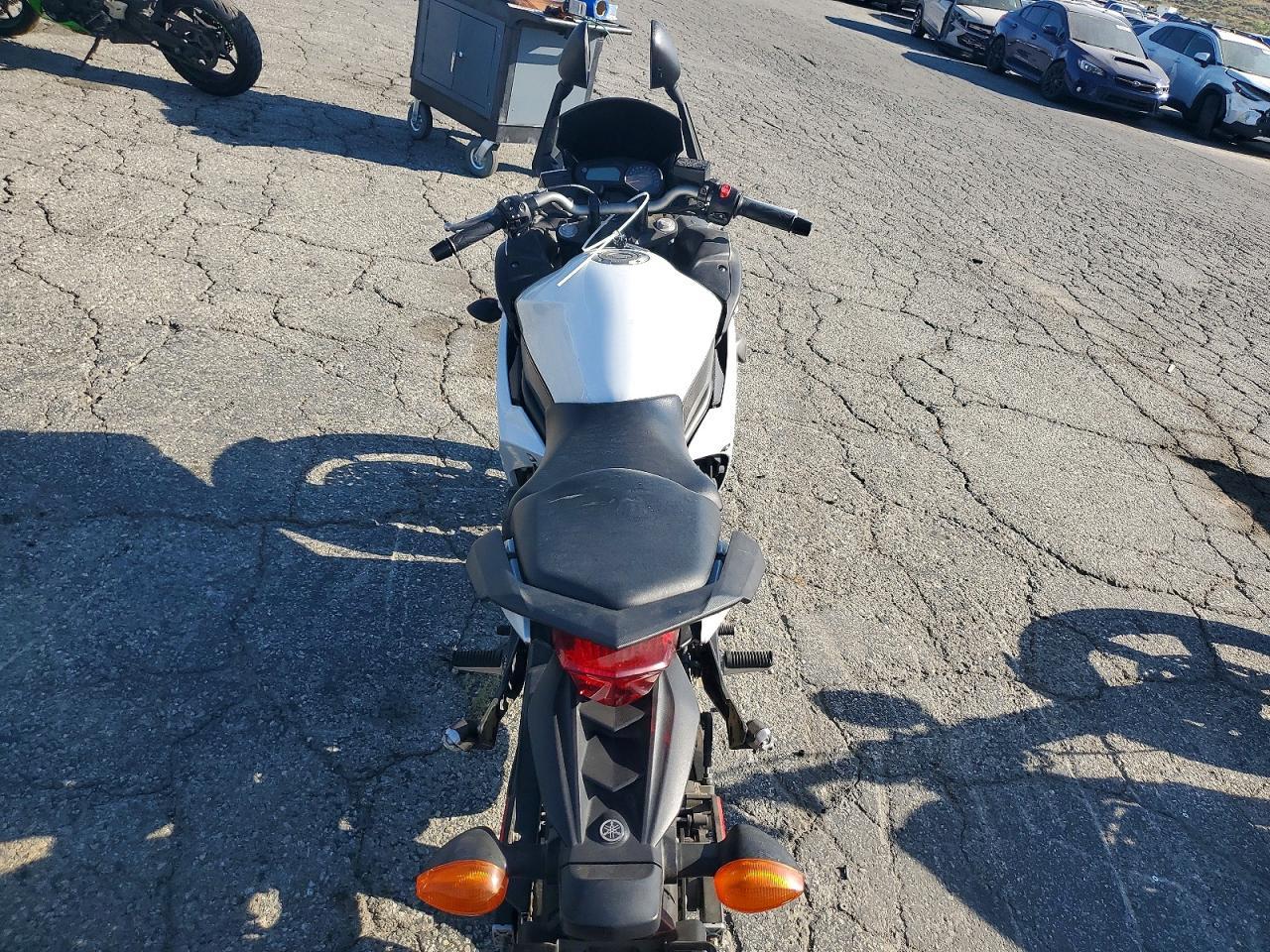 2012 Yama FZ6 RC