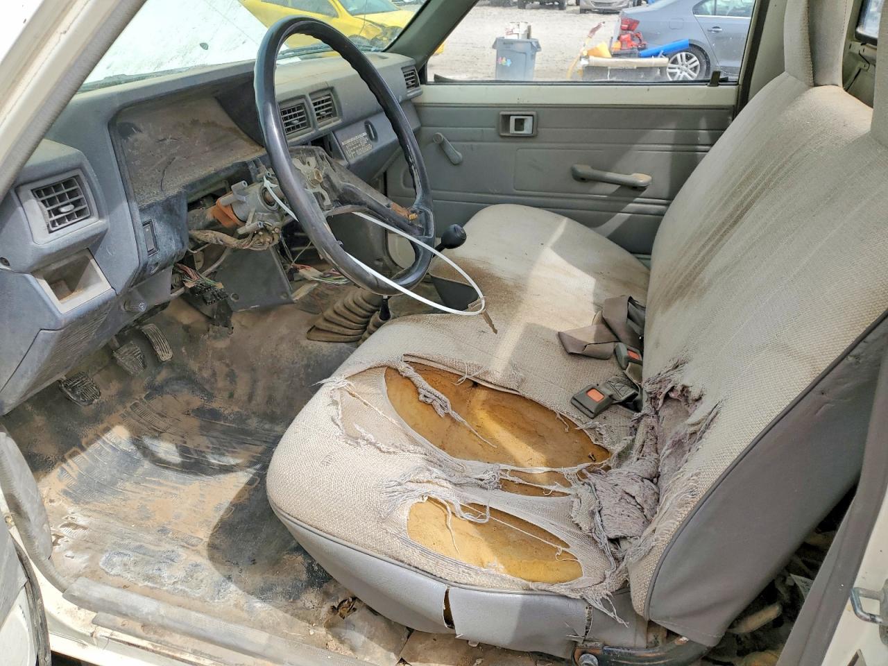 1986 Toyota Pickup Base