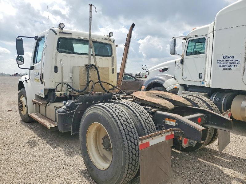 2016 Freightliner Business Class M2 Semi Truck