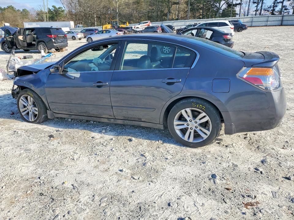 2011 Nissan Altima 3.5 sr
