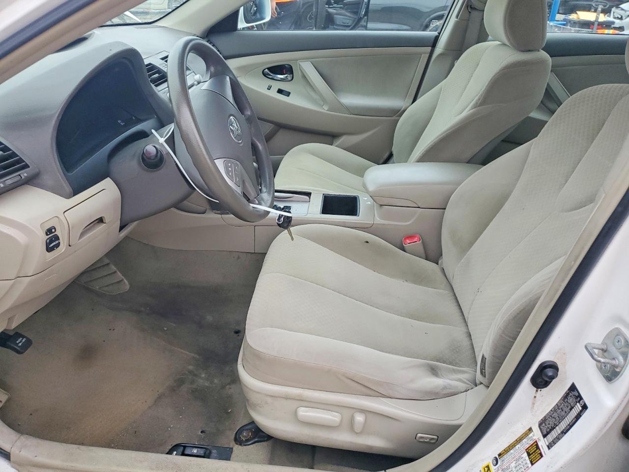 2009 Toyota Camry le