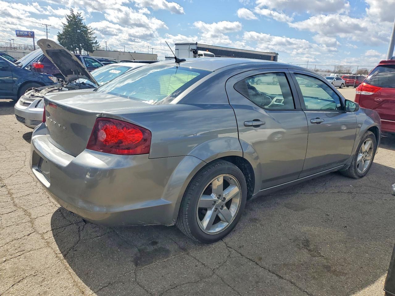 2013 Dodge Avenger se