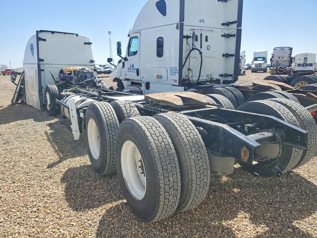 2022 Freigliner 2022 Freightliner Cascadia 126 Semi Truck