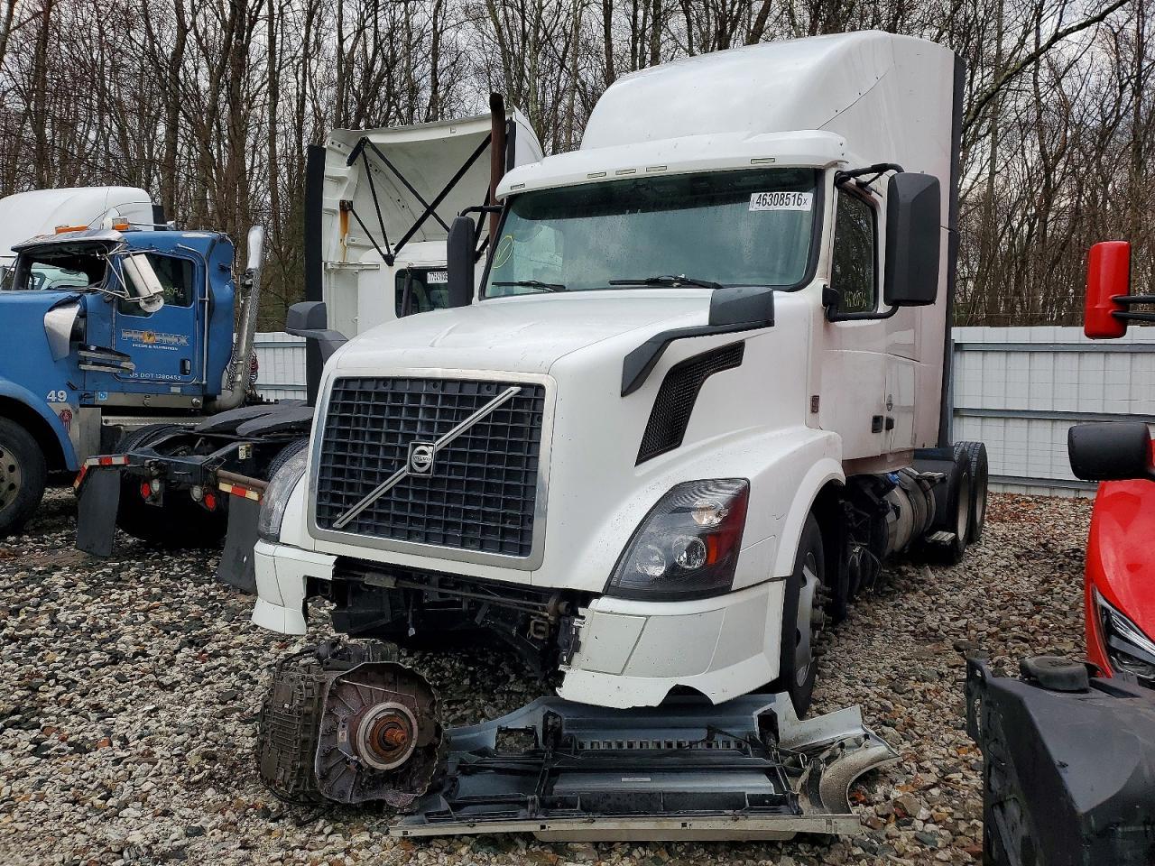 2015 Volvo VNL Semi Truck