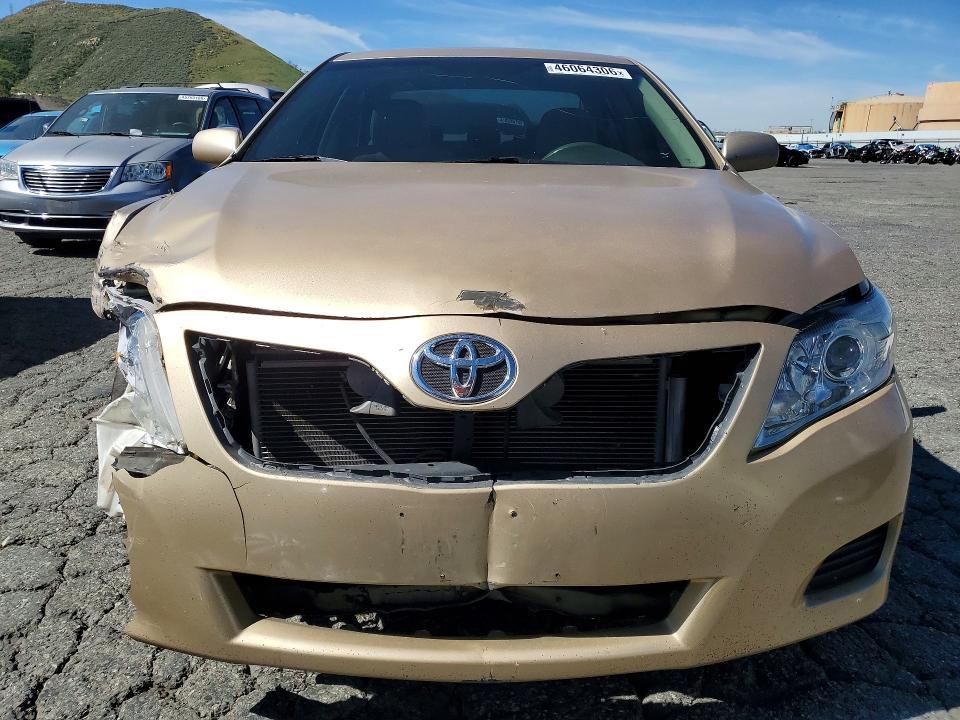 2010 Toyota Camry le