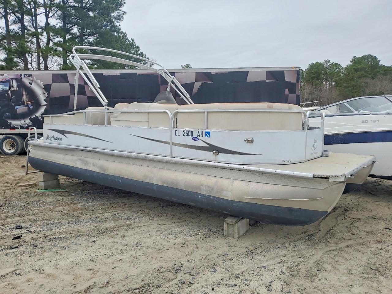 2014 Misty Harbor 2385SR Skye-Pontoon Boat