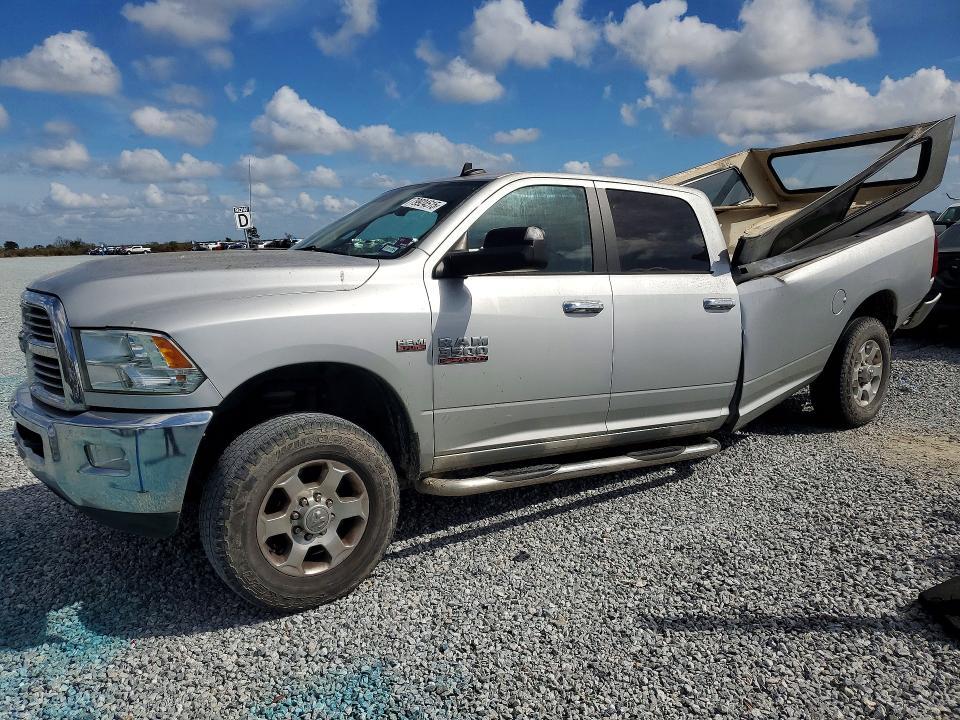 2016 Ram Trucks 3500 SLT