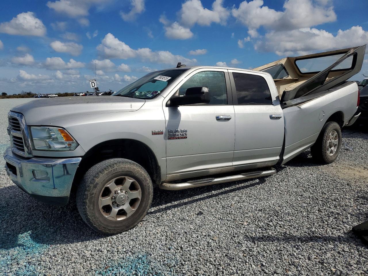 2016 Ram Trucks 3500 SLT