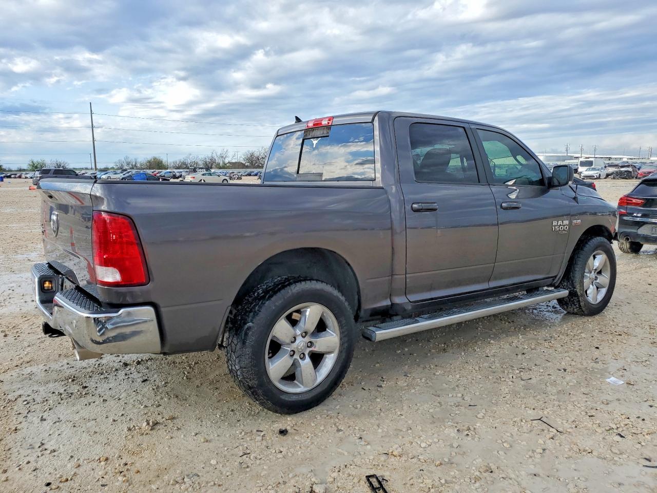 2019 Dodge RAM 1500 Classic SLT