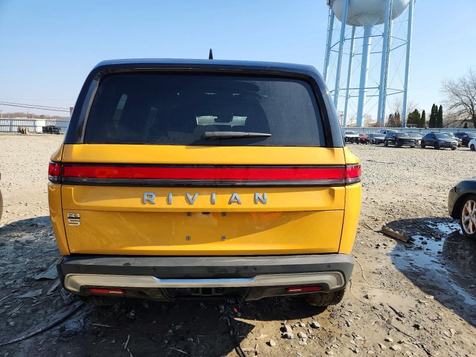 2023 Rivian R1S Adventure