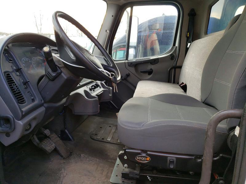 2014 Freightliner Business Class M2 BOX Truck