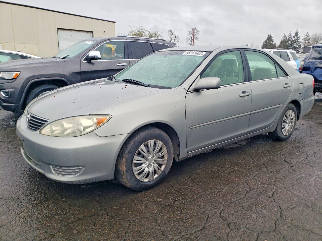 2005 Toyota Camry le