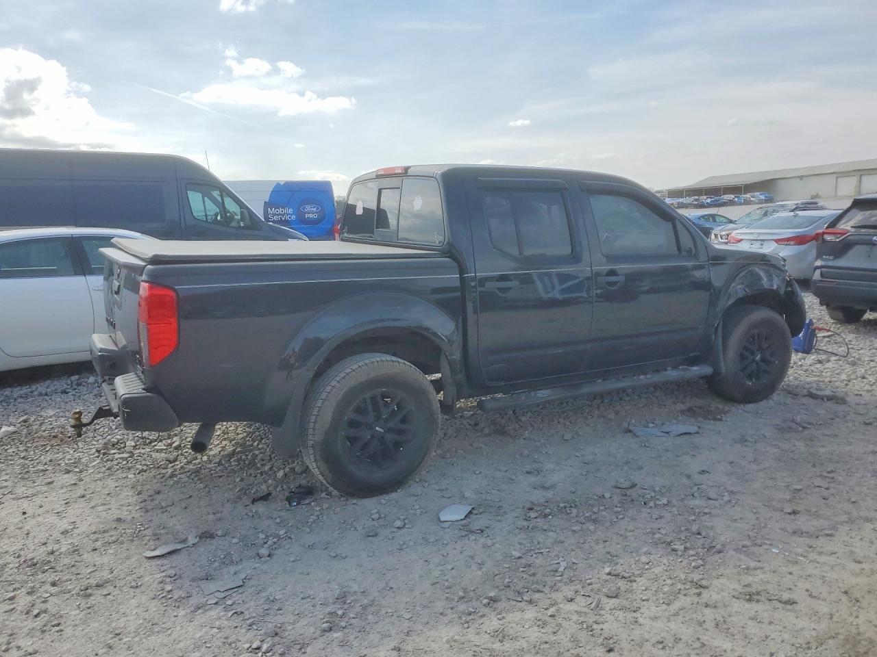 2017 Nissan Frontier SV