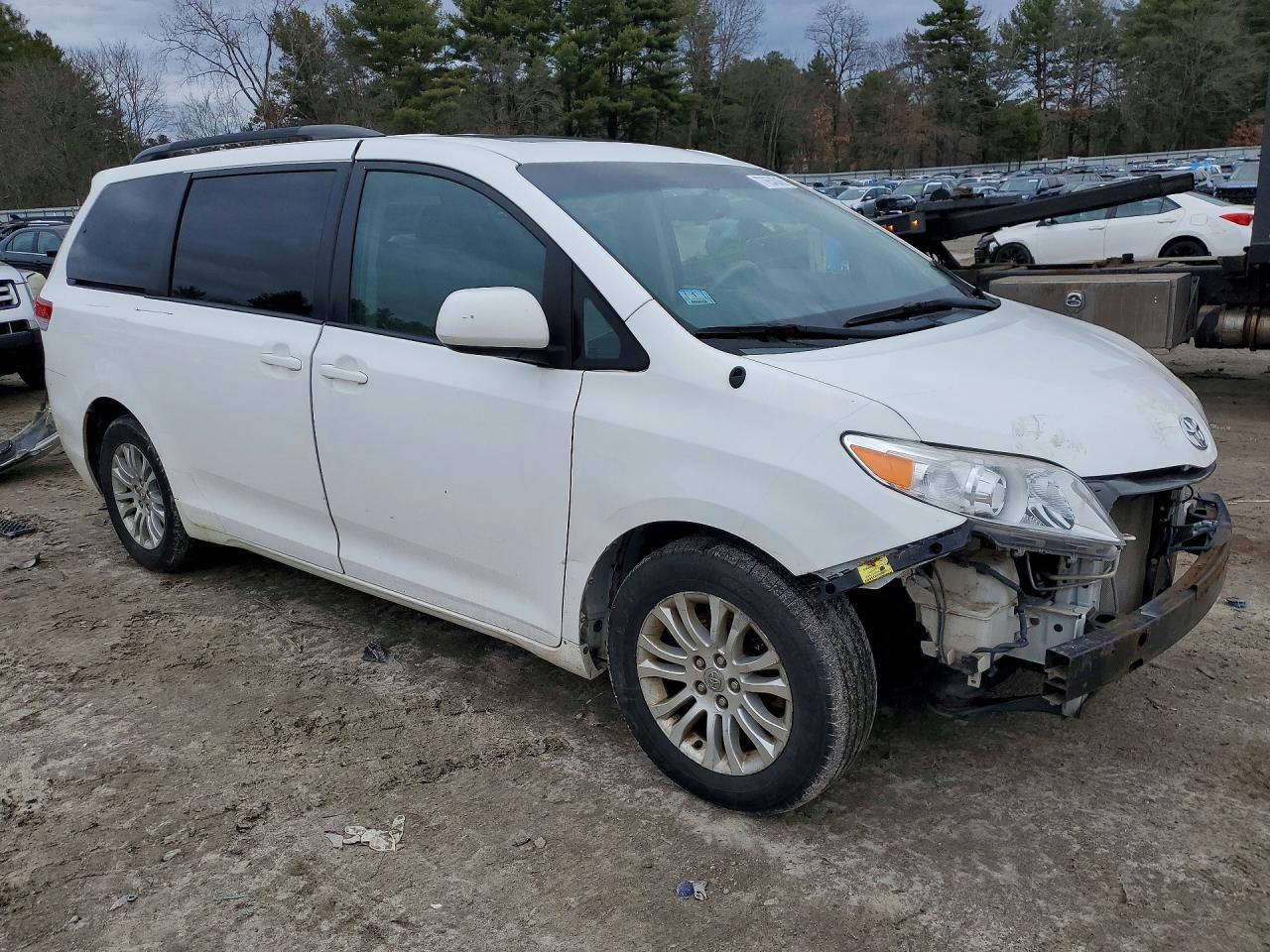 2013 Toyota Sienna