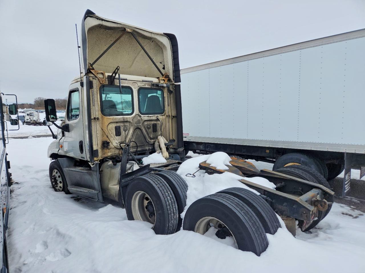 2016 Freigliner 2016 Freightliner Cascadia 125 Semi Truck